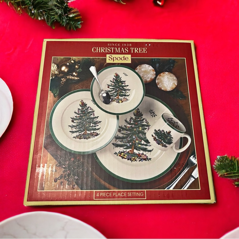 Spode Christmas Tree Dinnerware 4-Piece Plate Setting NEW in Box - Picture 8 of 11